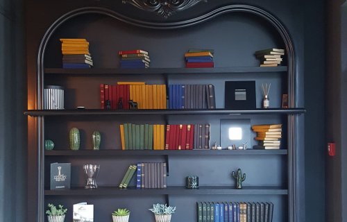 Стелаж для книг