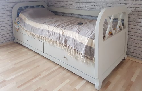 Ліжко в дитячу