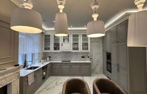 Затишна та сучасна  кухня 